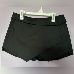 Aritzia (Tallula) skort